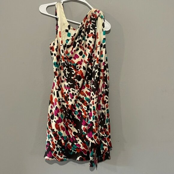 BCBGMaxAzria Dresses & Skirts - Nwt Bcbgmaxazria Sz medium M splatter print dress